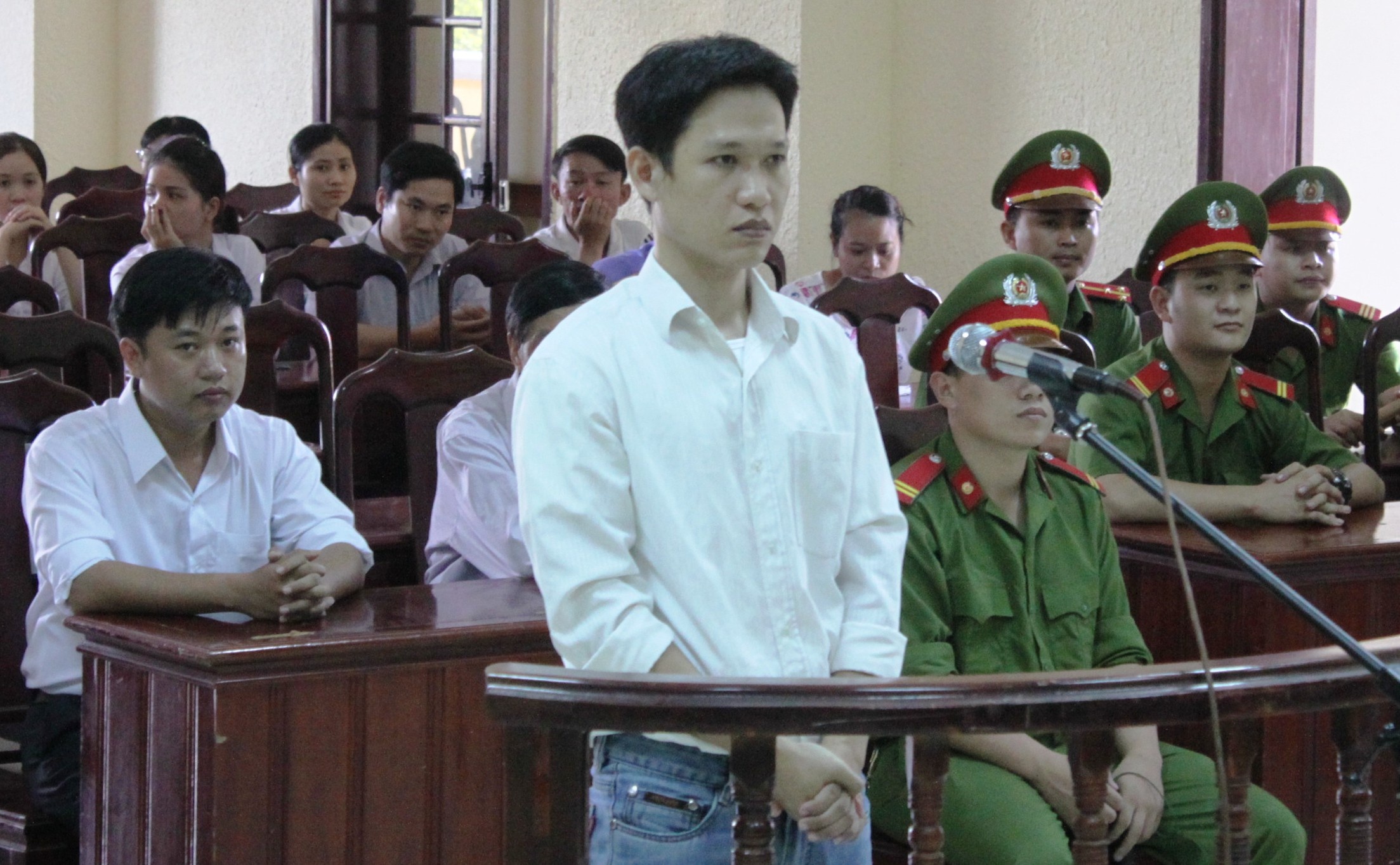 Nhan vien cong ty xo so chiem doat gan 500 trieu dong hinh anh