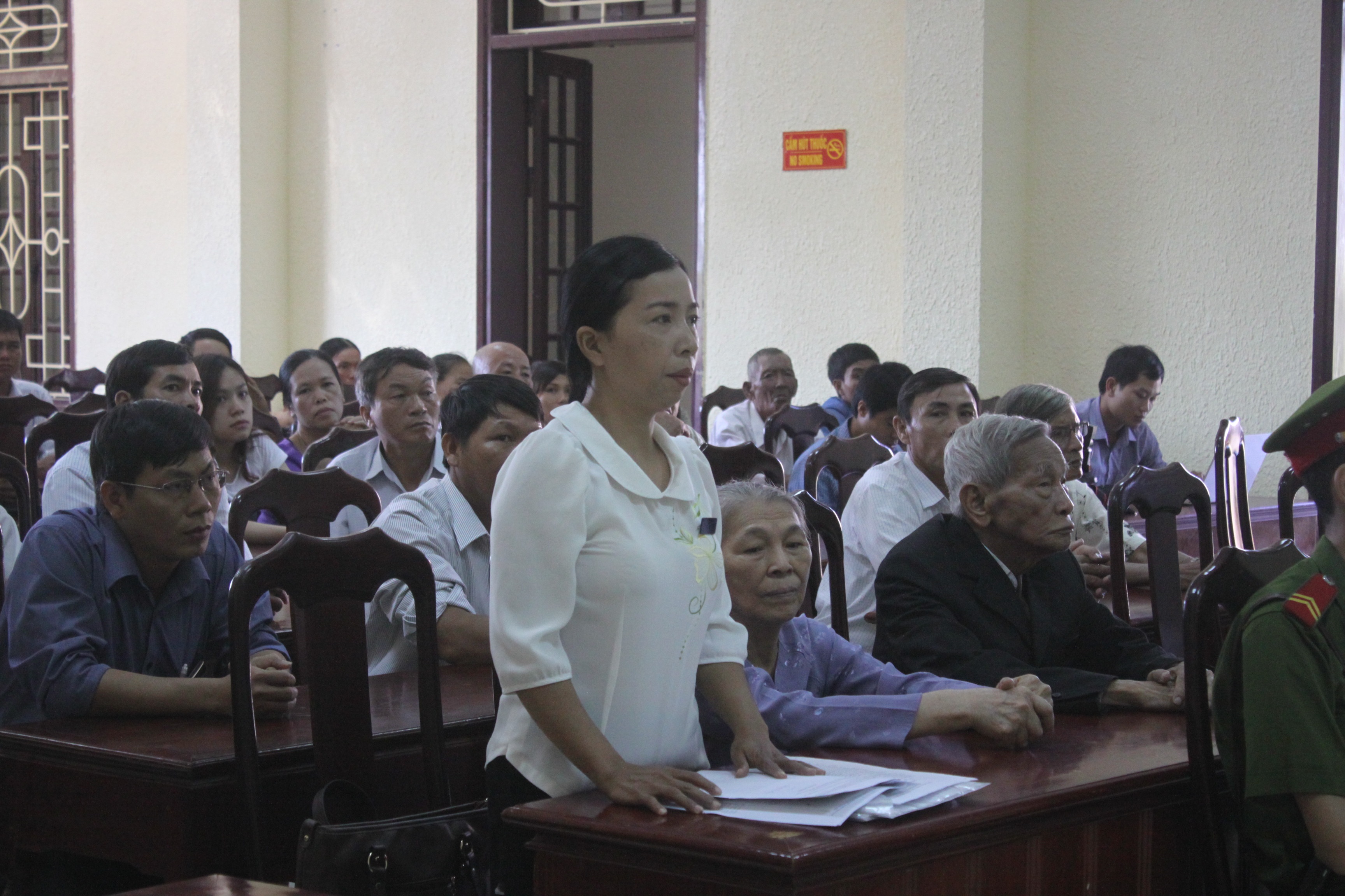 can bo trai giam ban chet cap tren anh 2