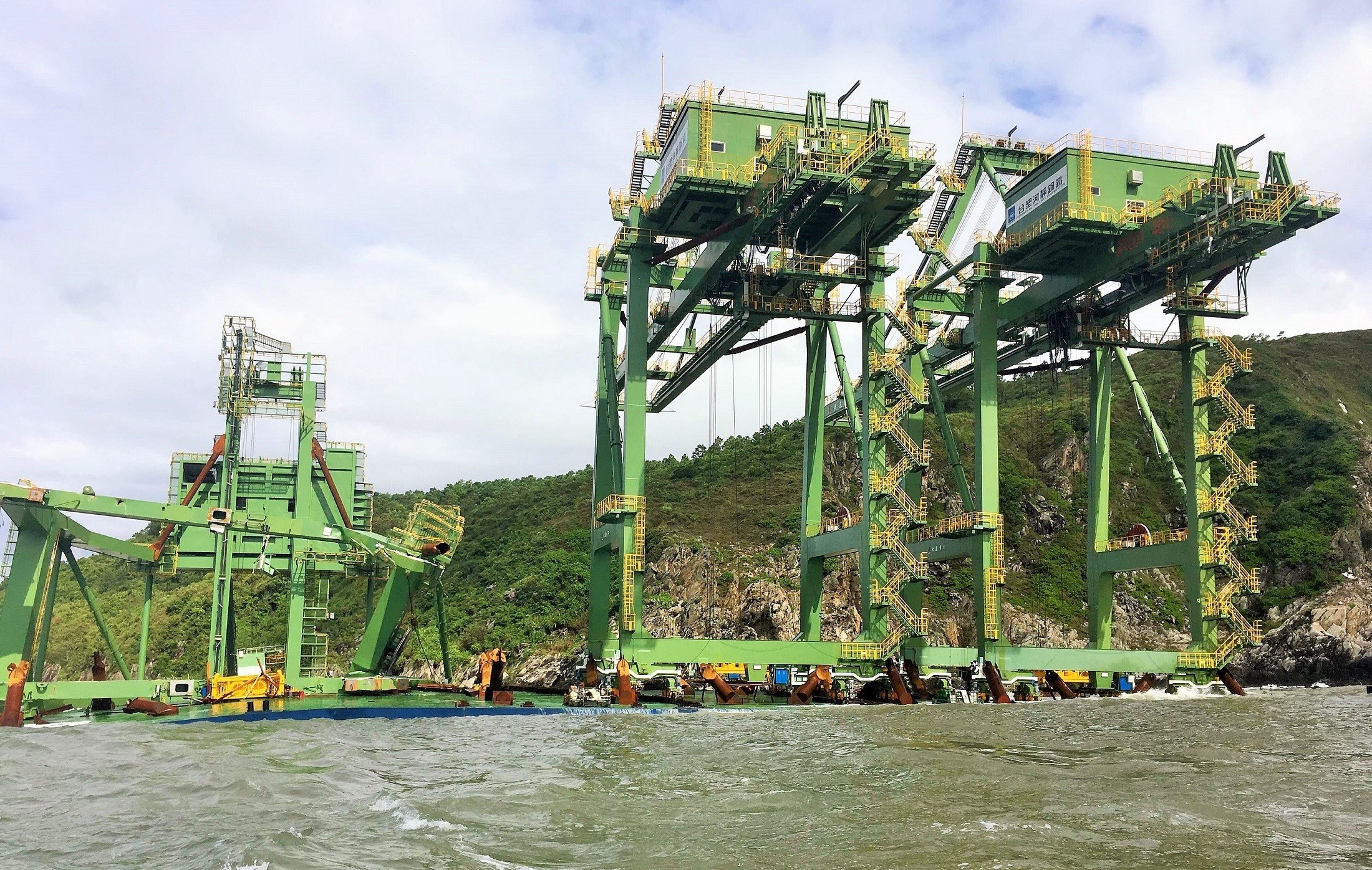 Gian cau Formosa mac ket o Hon La se duoc dua ve Trung Quoc hinh anh