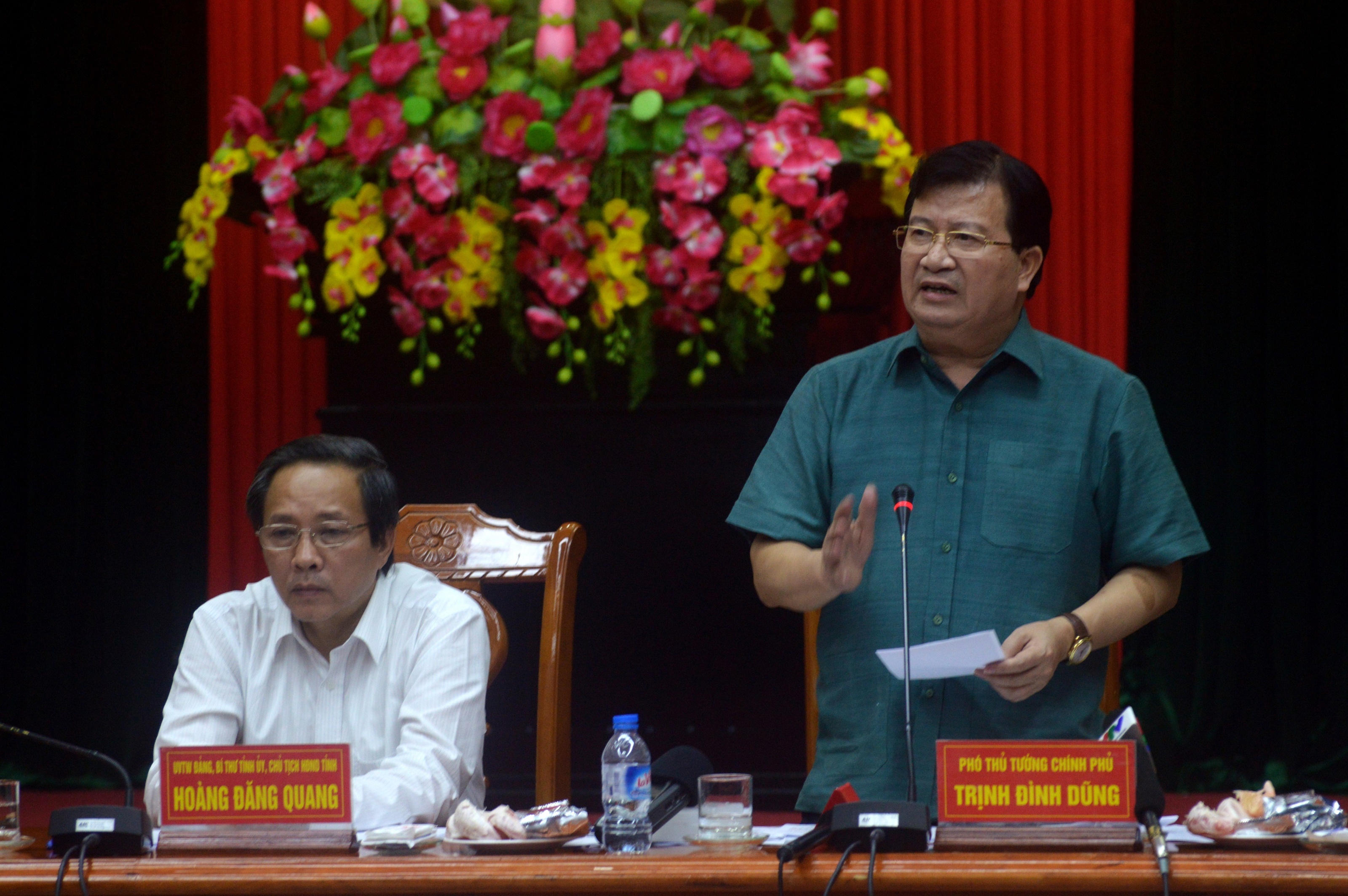 Pho thu tuong kiem tra tinh hinh mua lu anh 2