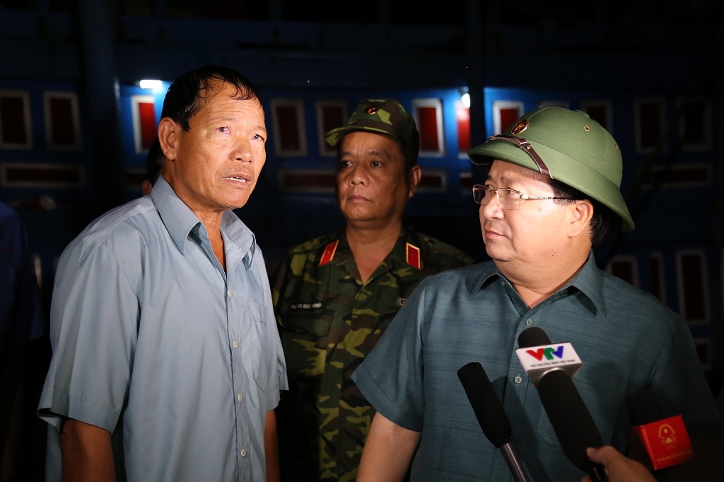 Pho thu tuong: 'Khong de gia dinh nao thieu an sau mua lu' hinh anh