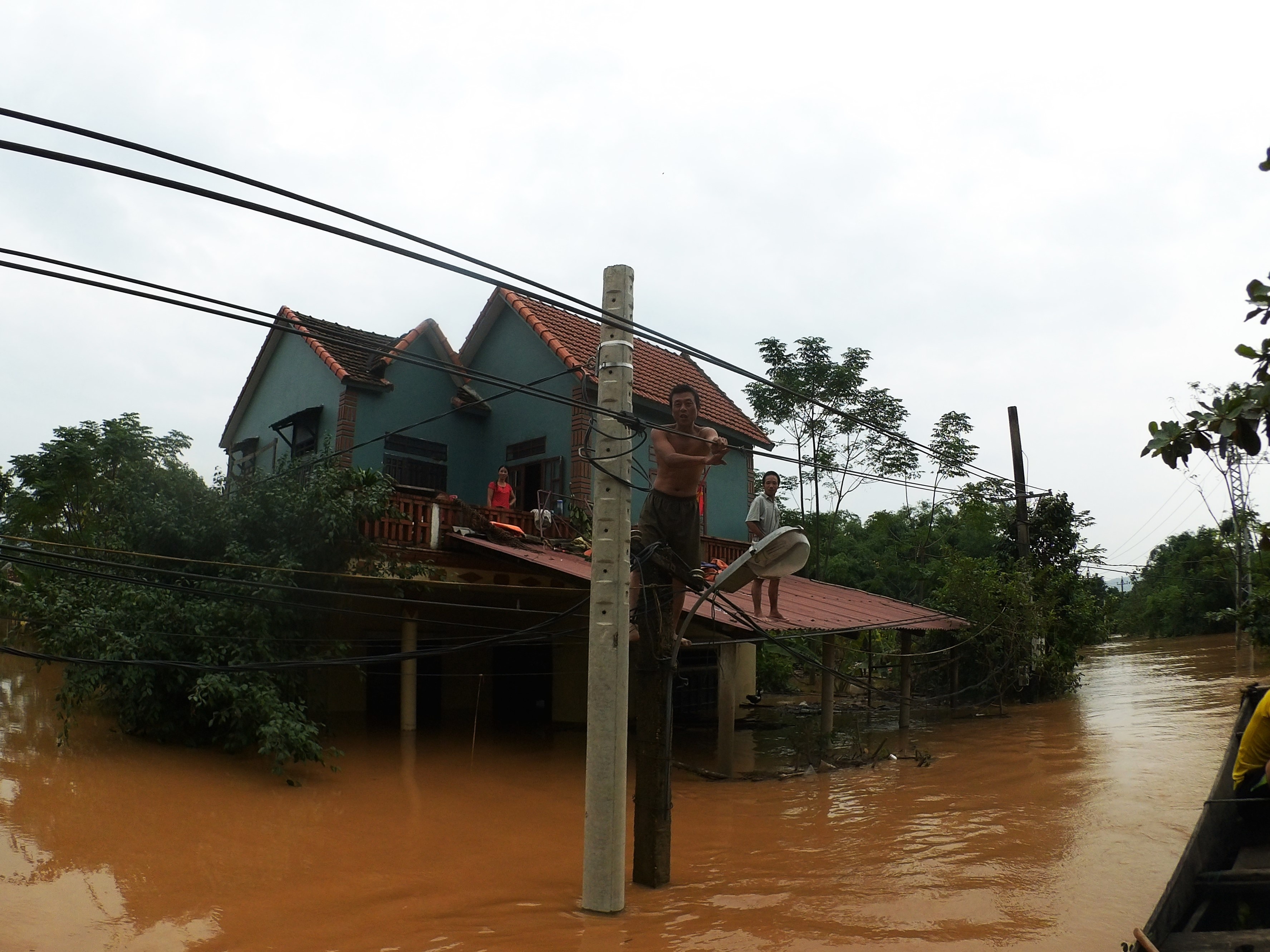 Can canh tam lu Quang Binh anh 8