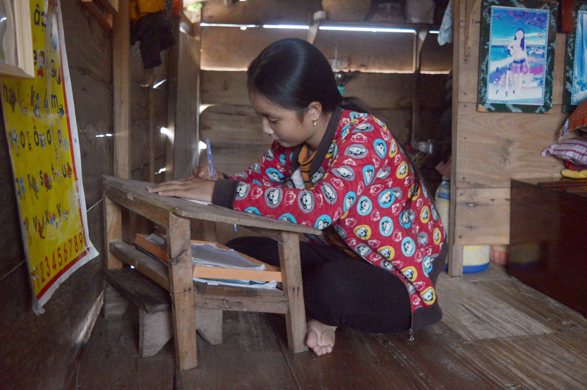 Xom 3 nha giua song Gianh anh 8