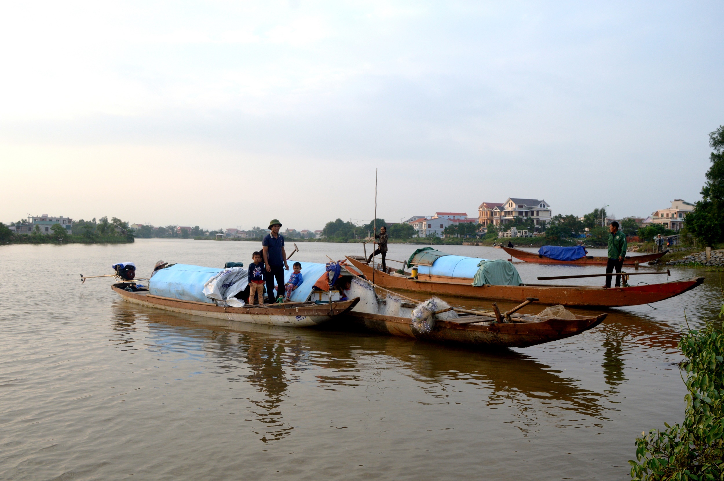 Xom chai khong ho khau anh 2
