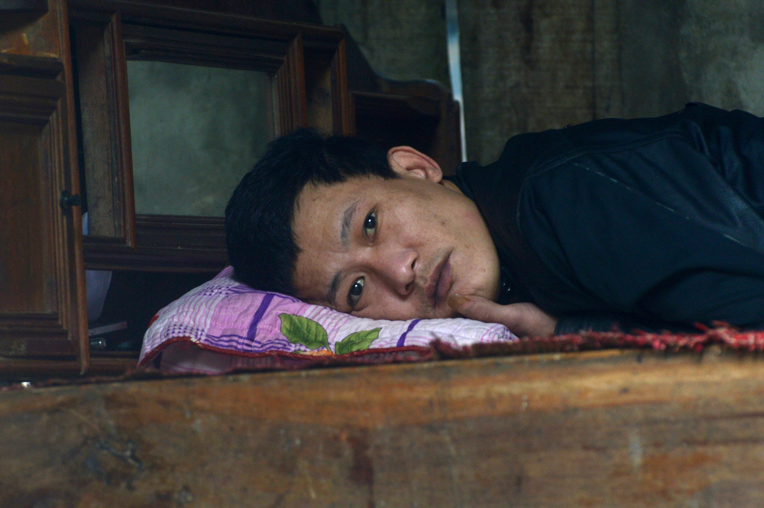 Phan doi nghiet nga cua mot nguoi hung trong lu hinh anh