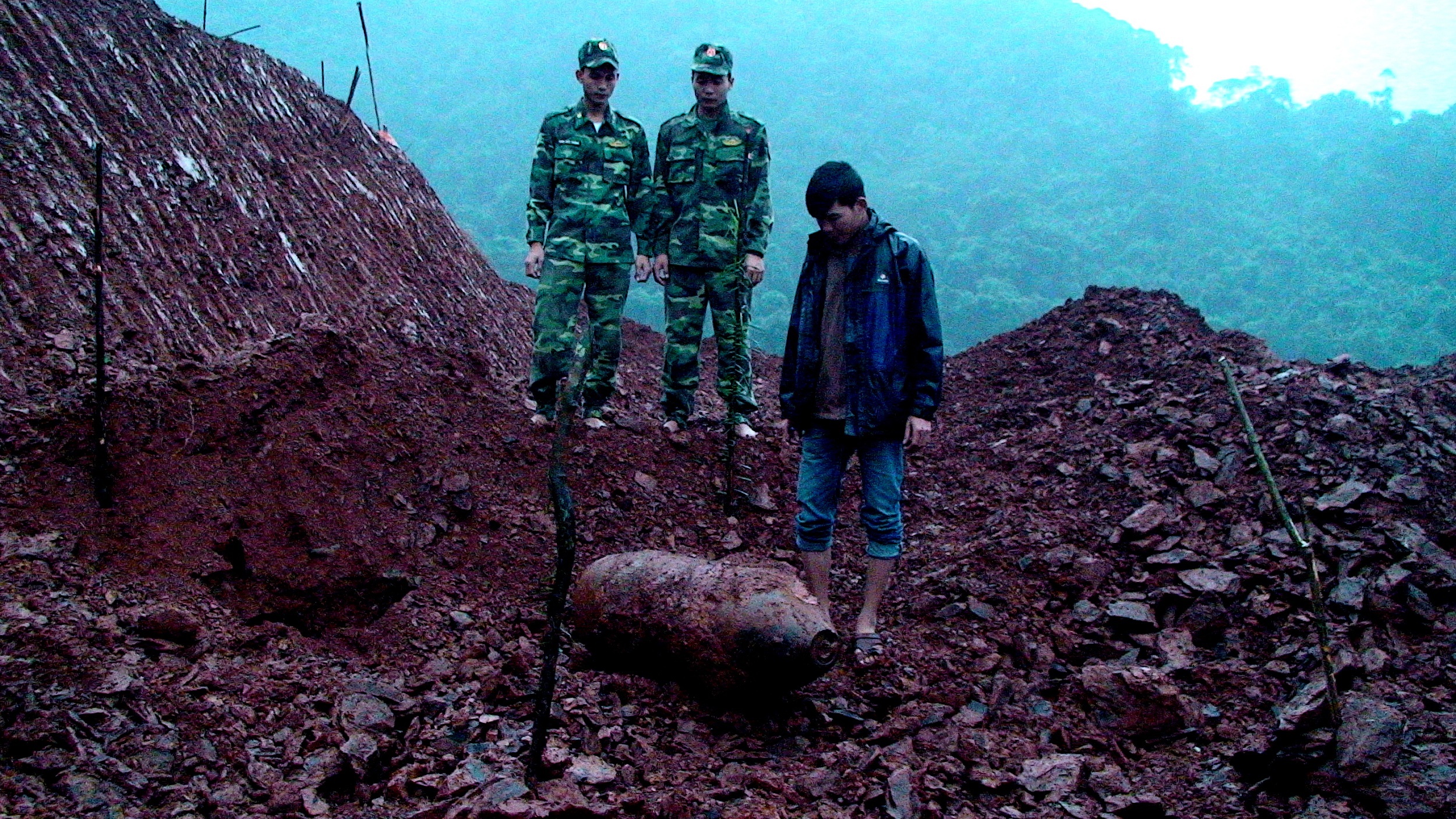 Phat hien bom khung o cong trinh xay dung anh 1