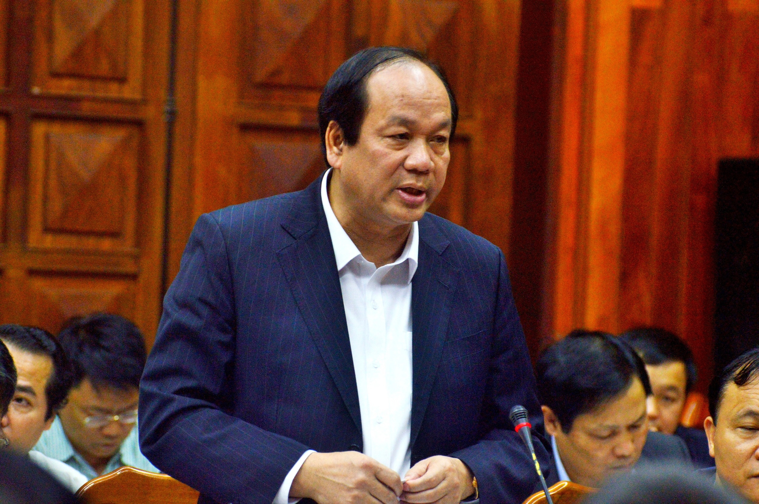 Bo truong Mai Tien Dung kiem tra cac kho hai san dong lanh anh 3