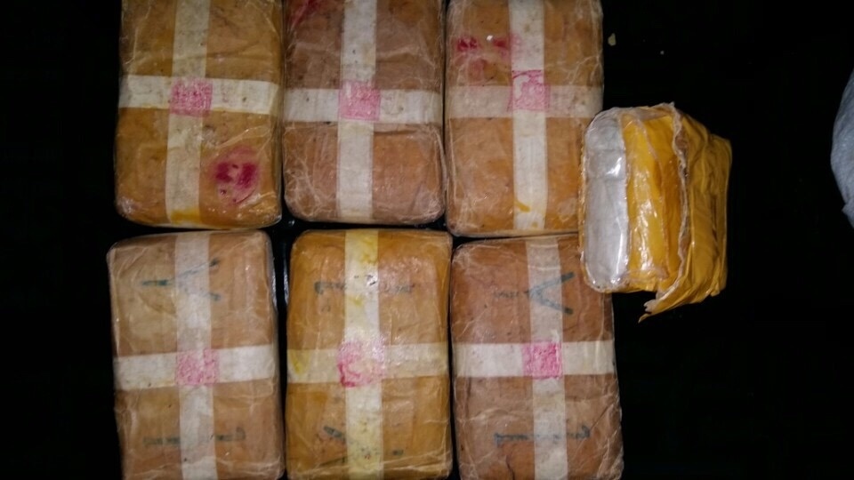 Bat 2 nguoi Lao tuon 41.000 vien ma tuy vao Viet Nam hinh anh