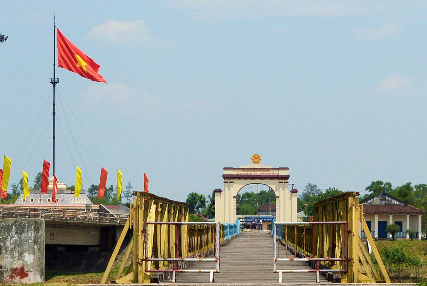 Nguoi giu co va cuoc chien can nao o vi tuyen 17 truoc 1975 hinh anh