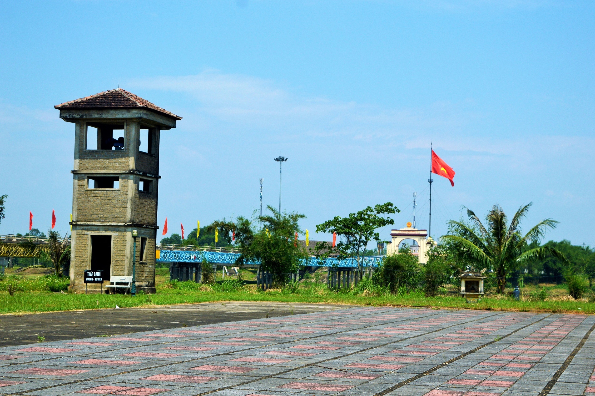 Khu phi quan su vi tuyen 17 anh 10