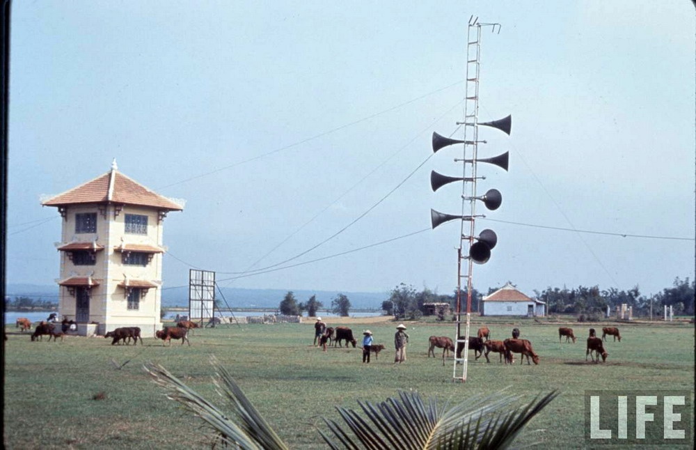 Khu phi quan su vi tuyen 17 anh 9