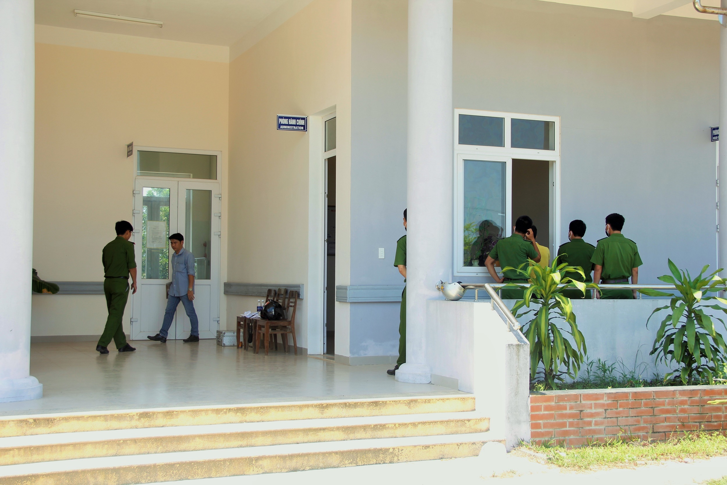 Pham nhan chet nghi do that co tu van o trai giam hinh anh