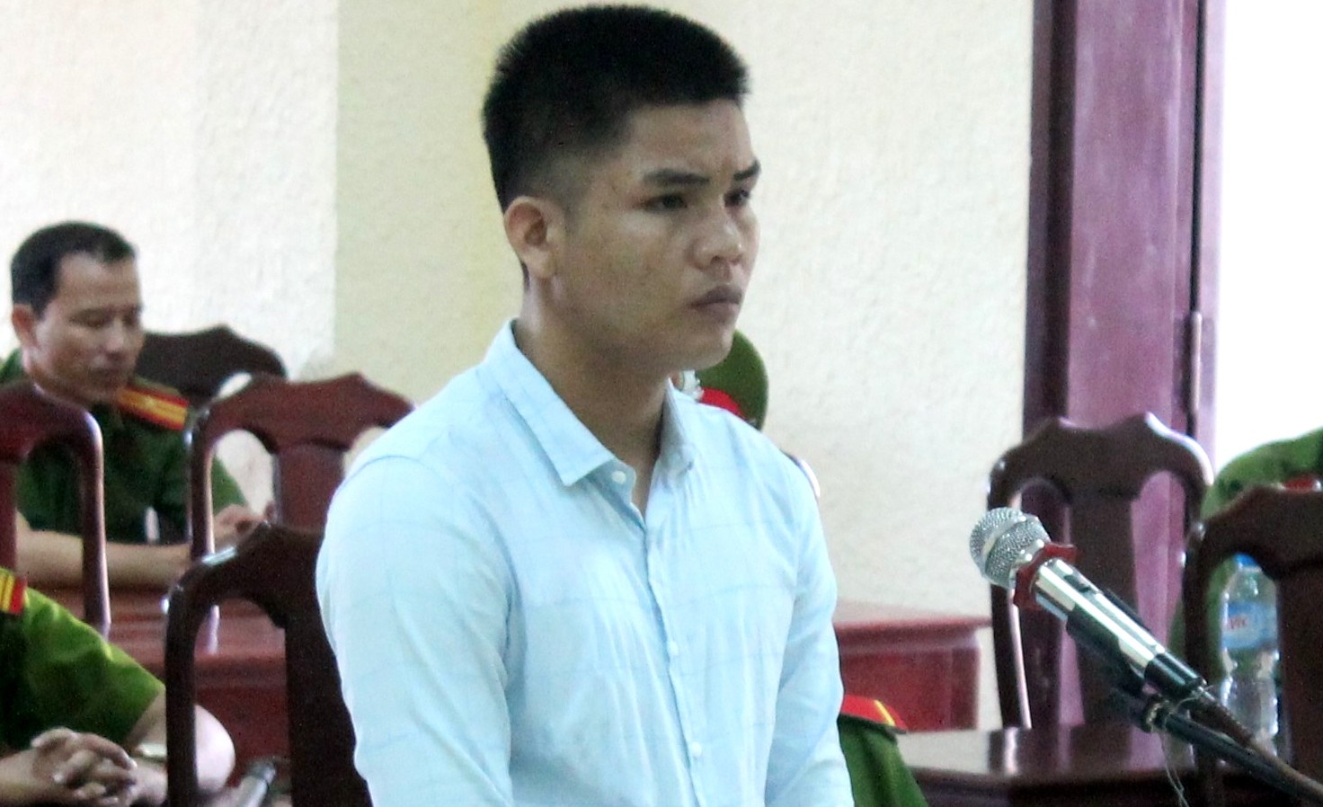 Thanh nien ngoai quoc sang Viet Nam trom cap mang an 9 thang tu hinh anh