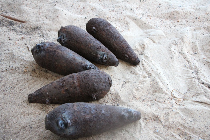 Han moc sat vao dan coi, tho co khi suyt chet hinh anh