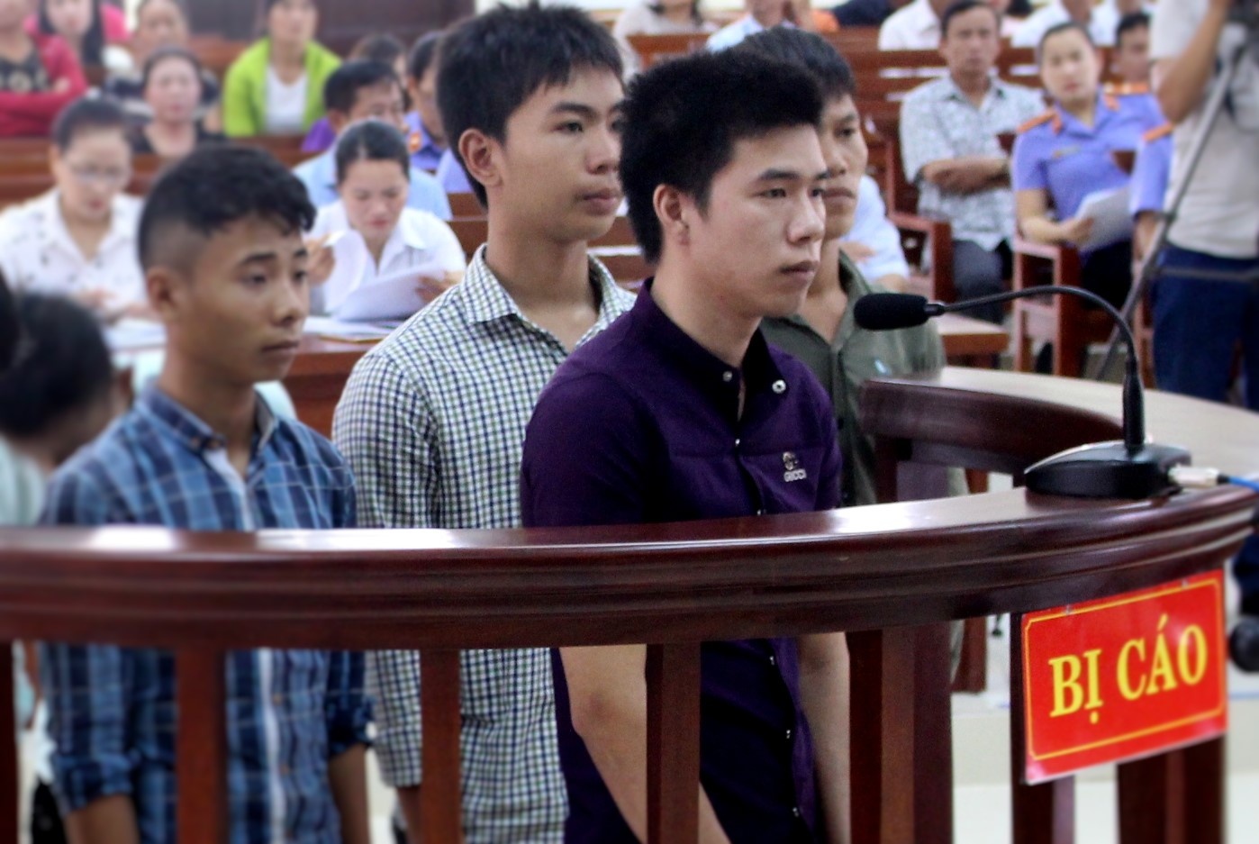 Hung thu dam chet nguoi do bi vay danh linh 2 nam tu hinh anh