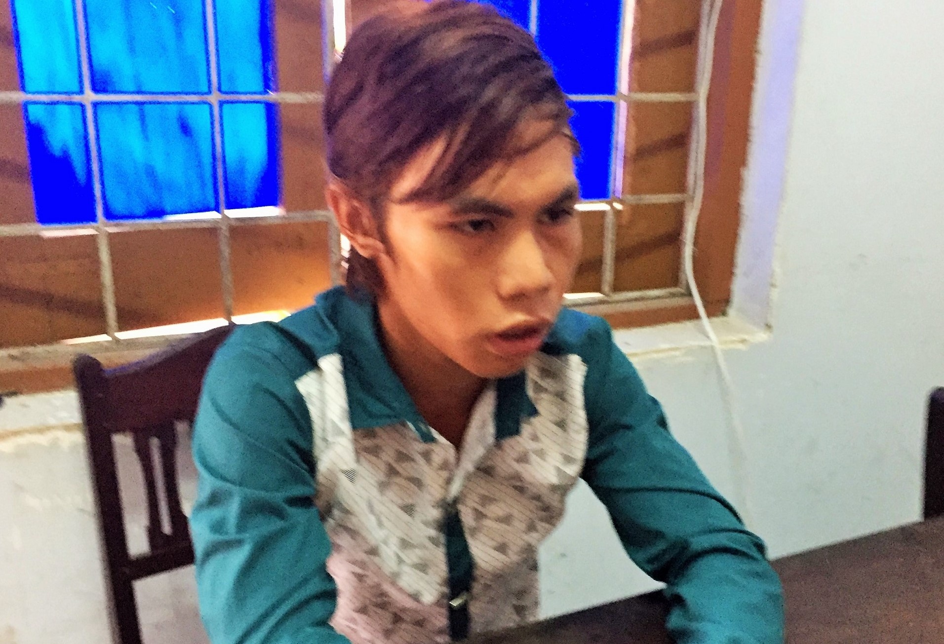 9X chen nga nguoi phu nu di xe may roi cuong hiep giua duong hinh anh