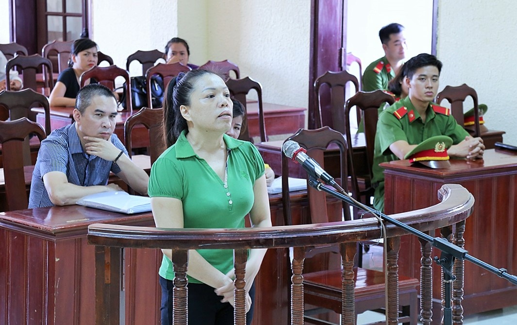 Tham ô tiền ảnh 1 Tham o tien anh 1