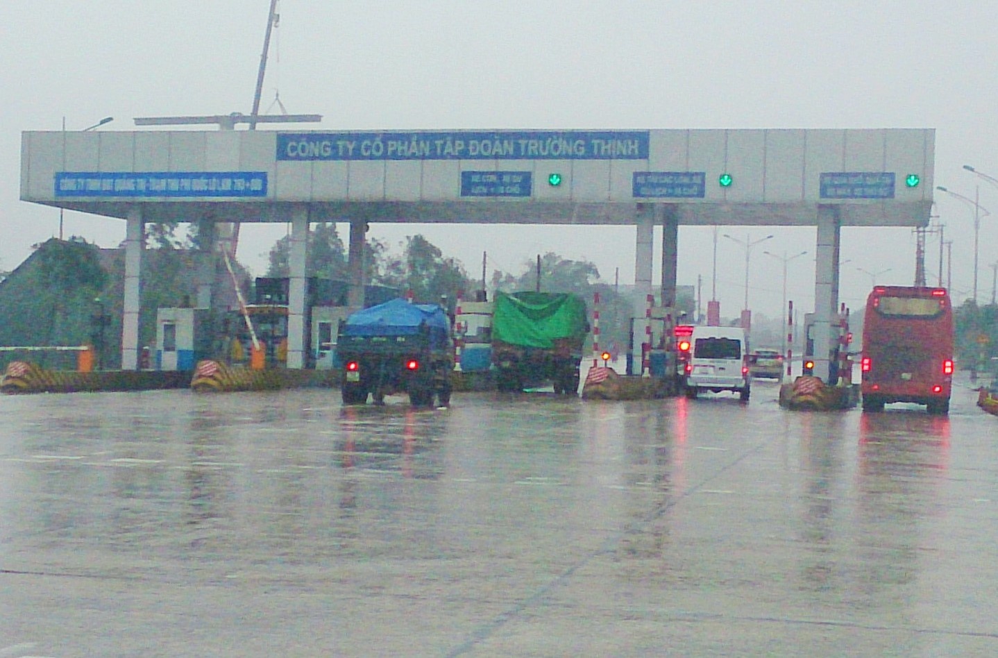 Quảng Trị đề xuất giảm phí qua trạm BOT cho người dân ảnh 1 Quang Tri de xuat giam phi qua tram BOT cho nguoi dan anh 1