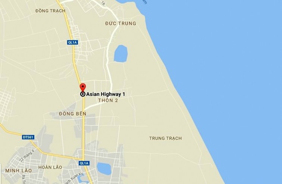 Xe đầu kéo chở bạch đàn bốc cháy trên đường ảnh 3 Xe dau keo cho bach dan boc chay tren duong anh 3