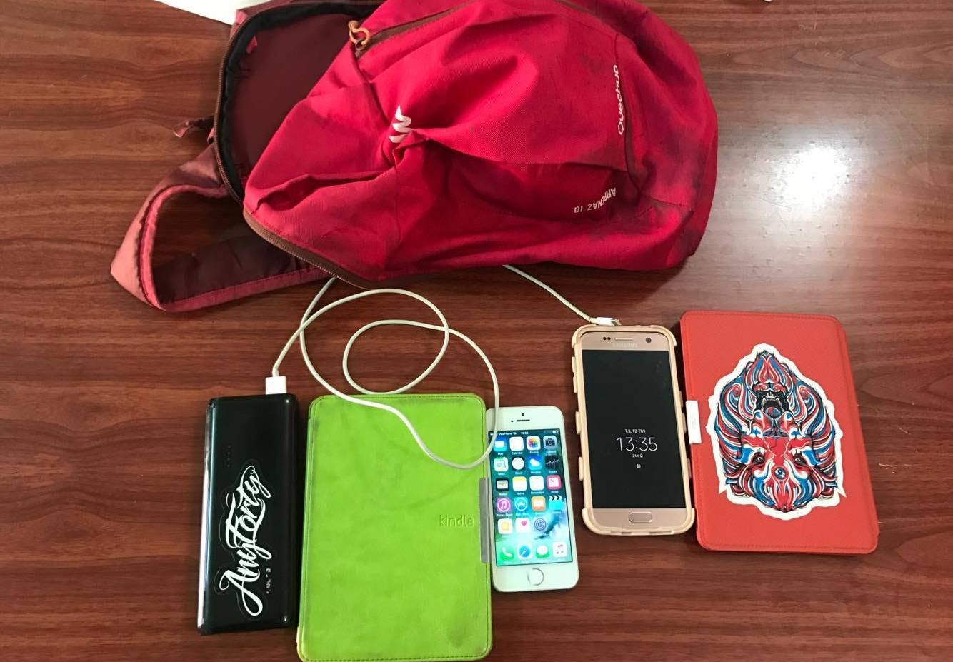 9X gay ra 2 vu cuop tai san cua khach nuoc ngoai trong 3 gio hinh anh