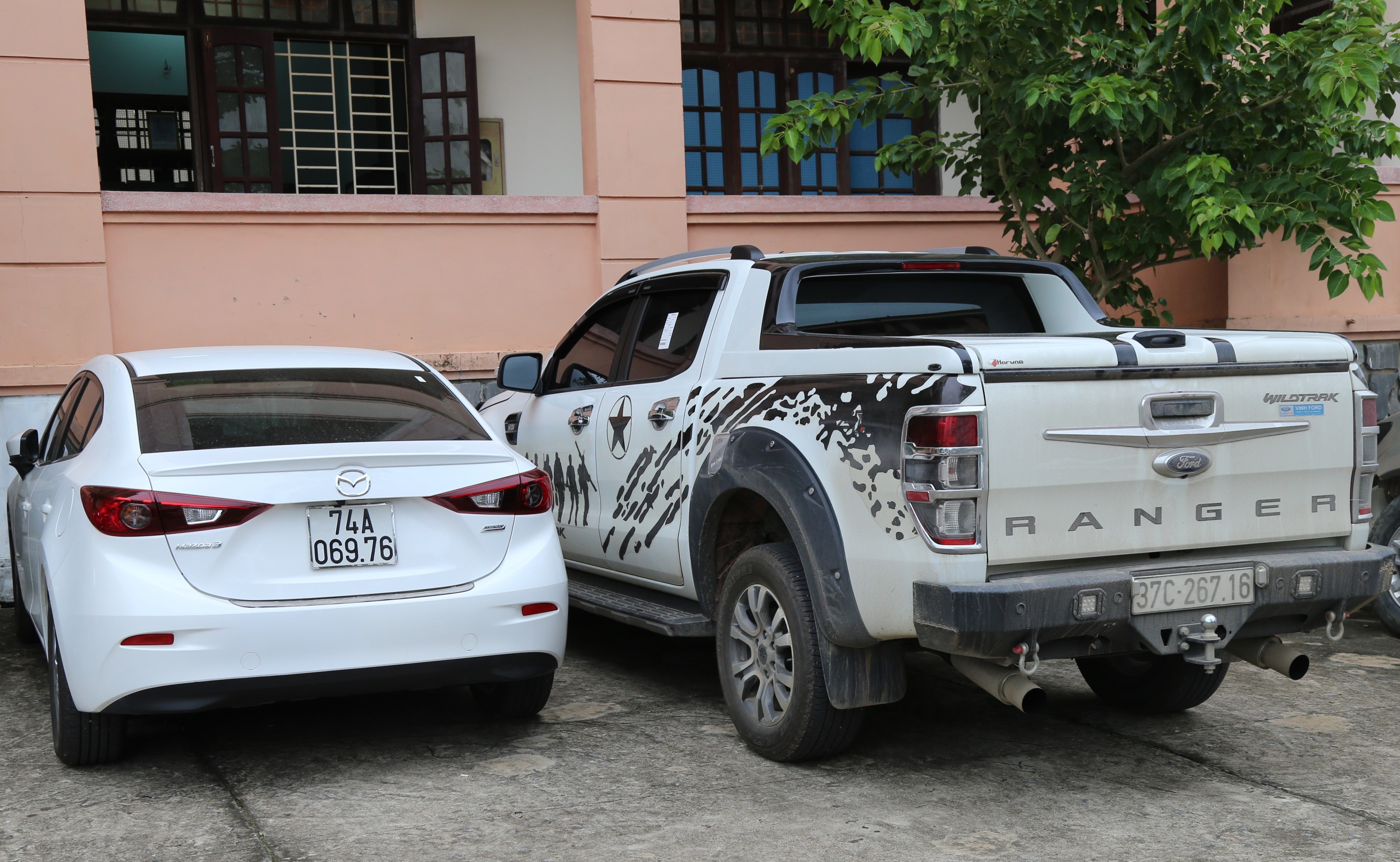 Bat 2 nguoi mua ban 30.000 vien ma tuy anh 1