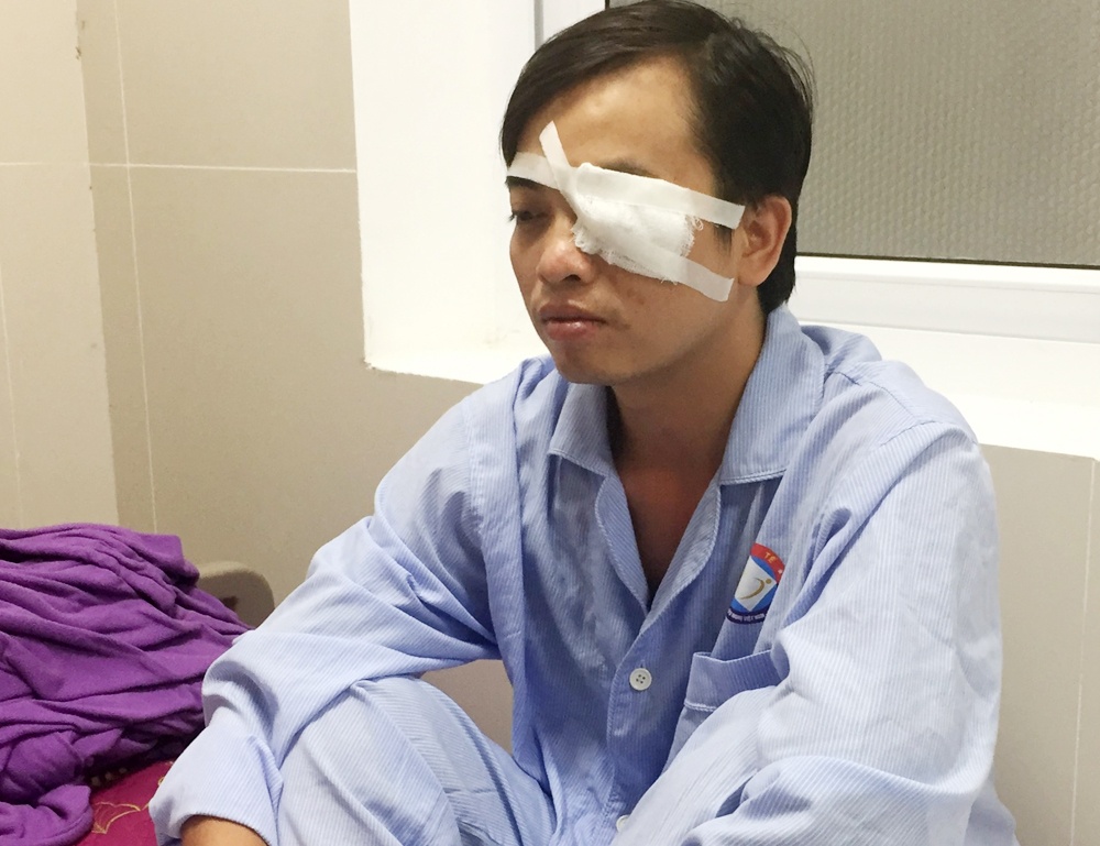 Bac si bi danh truoc cua phong cap cuu anh 1