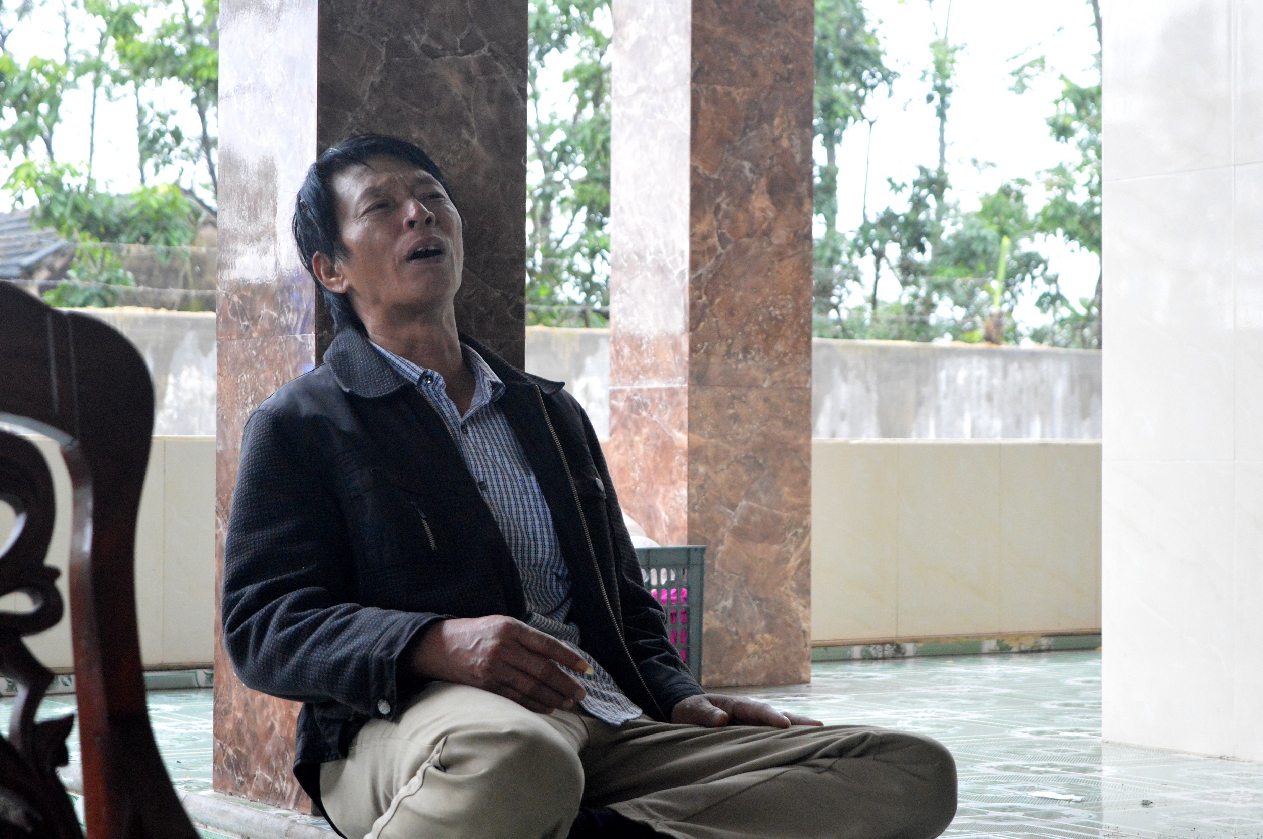 Con trai gap nan sau cuoc dien thoai goi ve cho bo o que nha anh 2