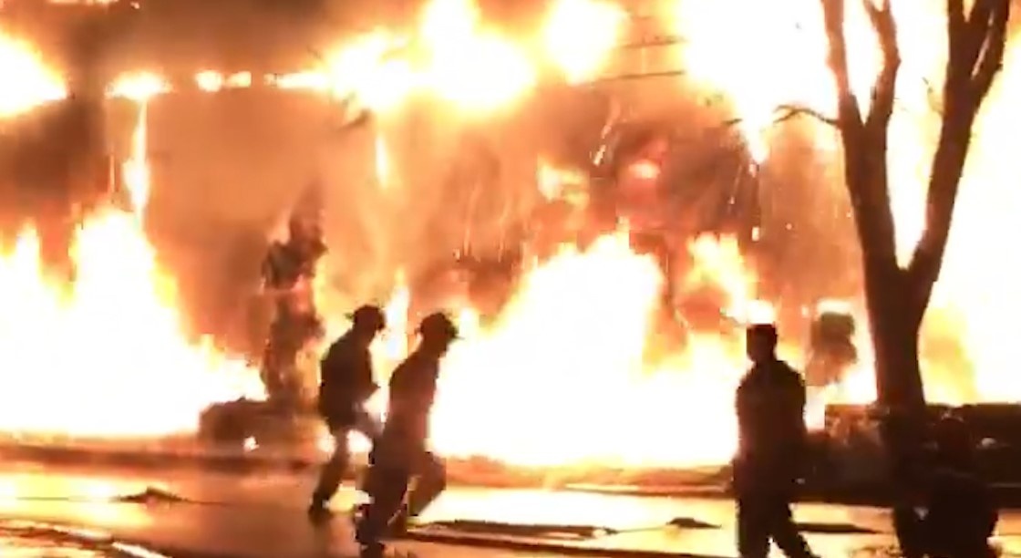 Hoa hoan tai chi nhanh Ngan hang VPBank o Quang Binh hinh anh