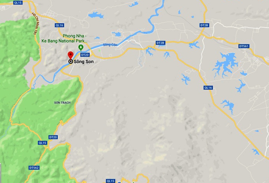 Lốc xoáy gây lật thuyền ở Phong Nha, một du khách tử nạn ảnh 2 Loc xoay gay lat thuyen o Phong Nha, mot du khach tu nan anh 2