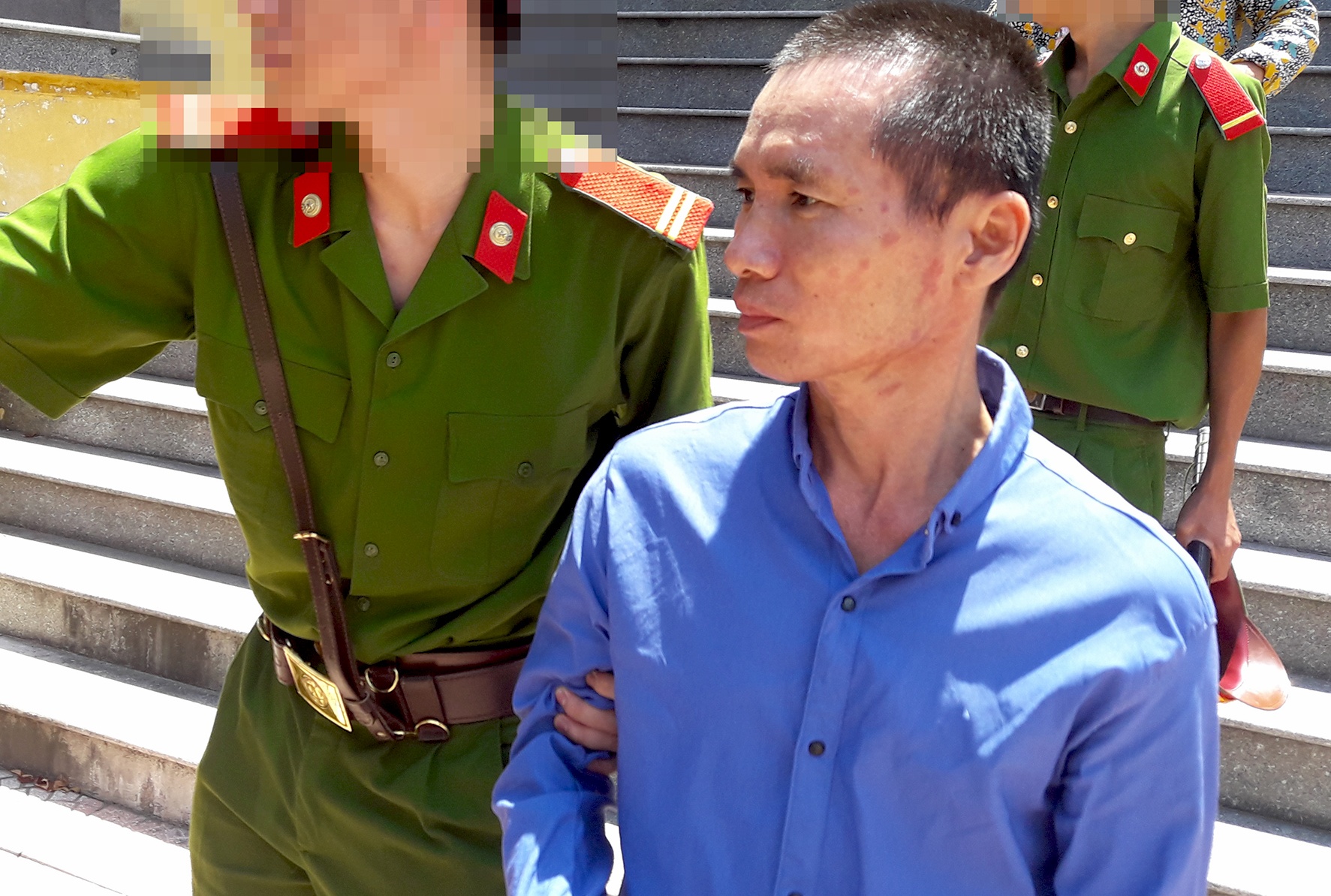 Chu tich hoi nong dan xa linh 8 nam tu vi hiep dam be gai hinh anh