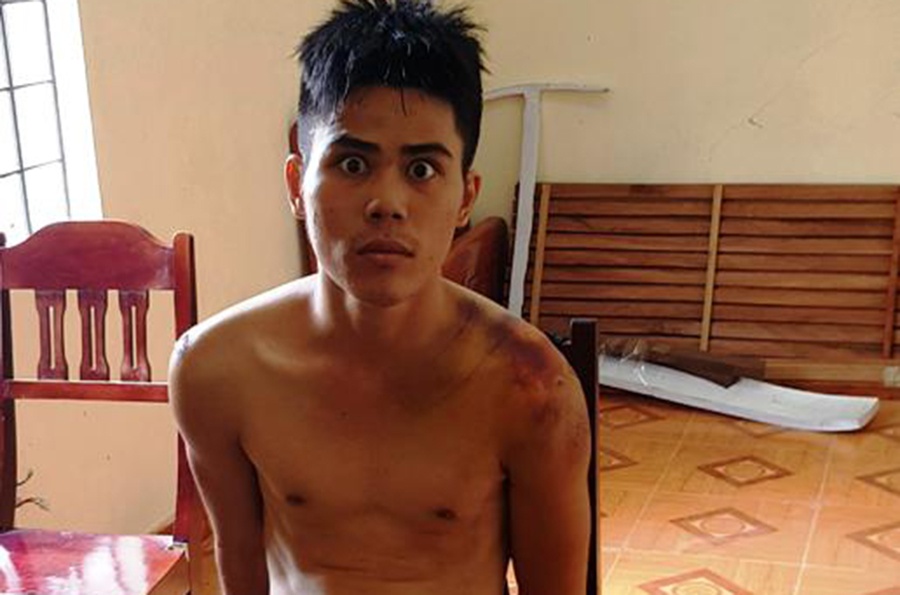 Ga trai co bieu hien la dam chet me hinh anh