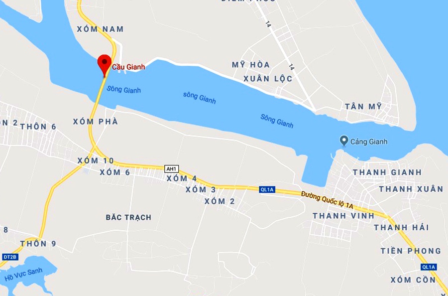 Container tong nhau luc rang sang,  tai xe thoat chet anh 3