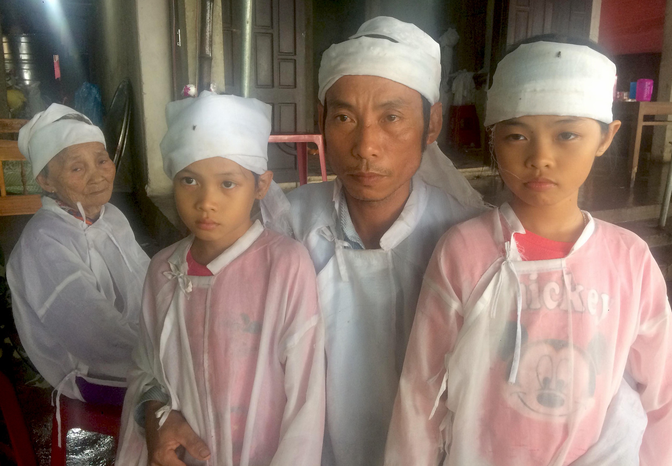 Nguoi nha to benh vien tiem thuoc gay ra cai chet cua benh nhan nu anh 2