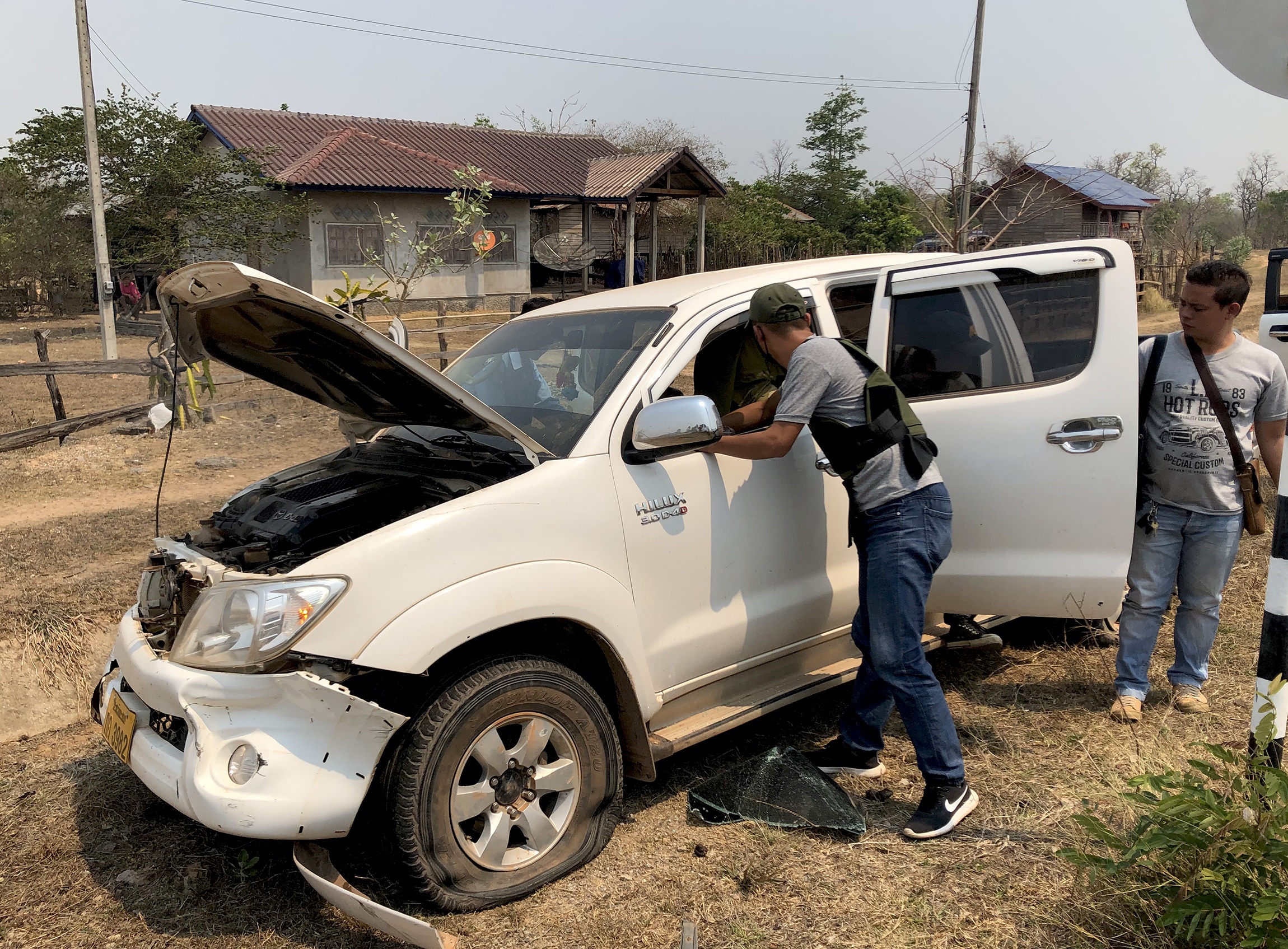 Bo doi bien phong truy duoi ke van chuyen 118.000 vien ma tuy hinh anh