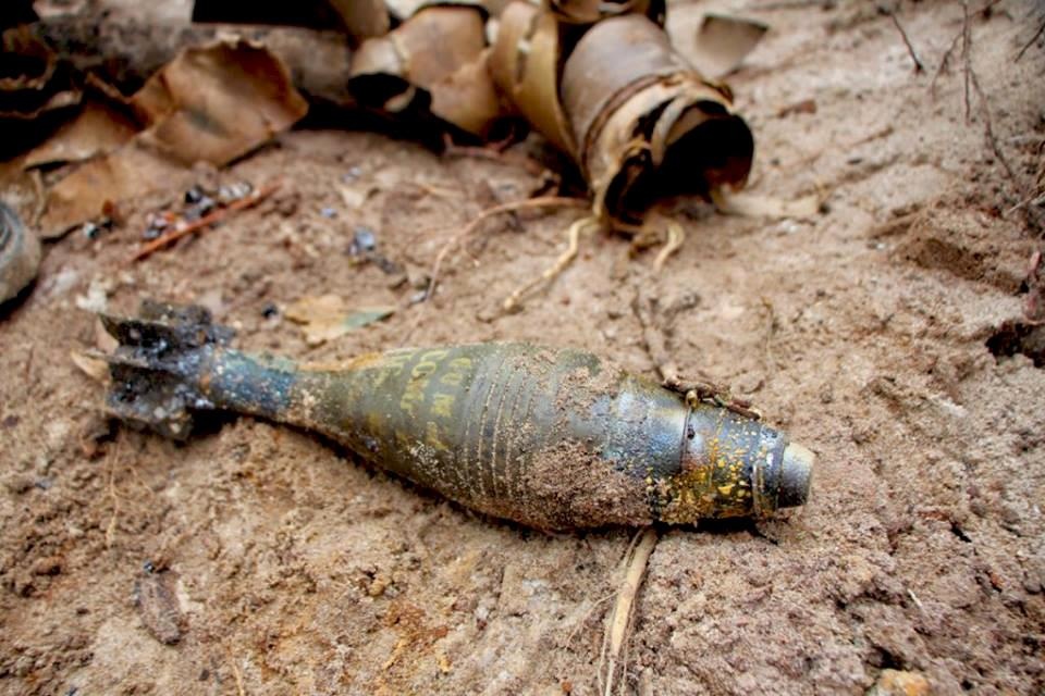 Phat hien 25 qua dan coi khi dao dat lam nha anh 2