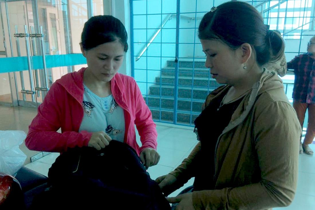 Vuot den do, thieu nien rut dao dam trong thuong nguoi nhac nho hinh anh