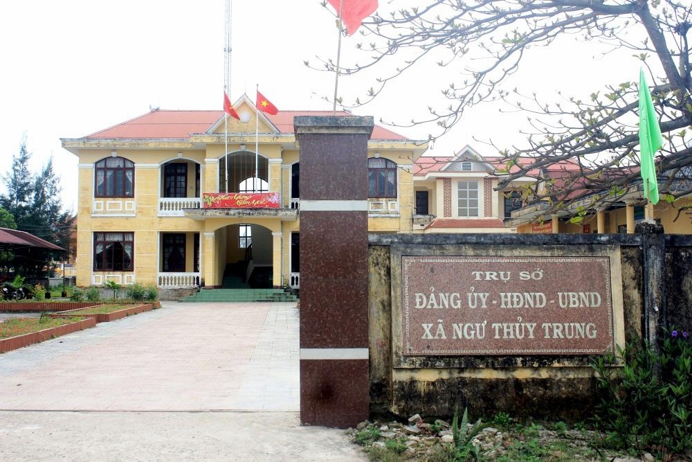 Vo bi thu xa ke khai sai de lay che do tu su co moi truong bien hinh anh