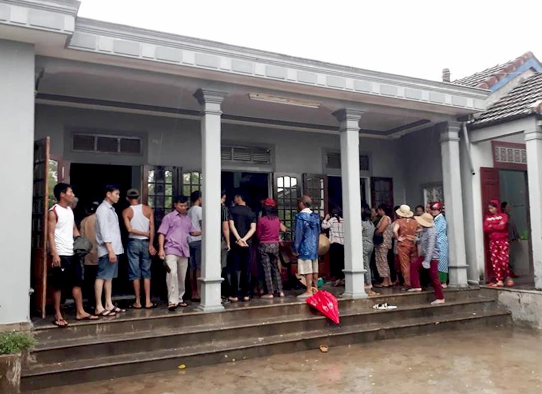 Hai nguoi bi set danh khi lam dong anh 1