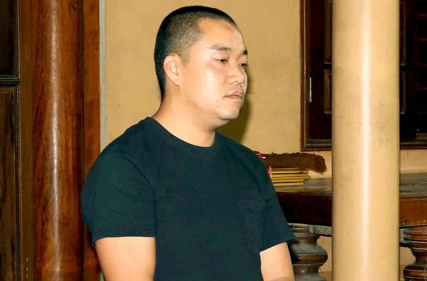 Khoi to giam doc doanh nghiep chiem doat tien du an hinh anh