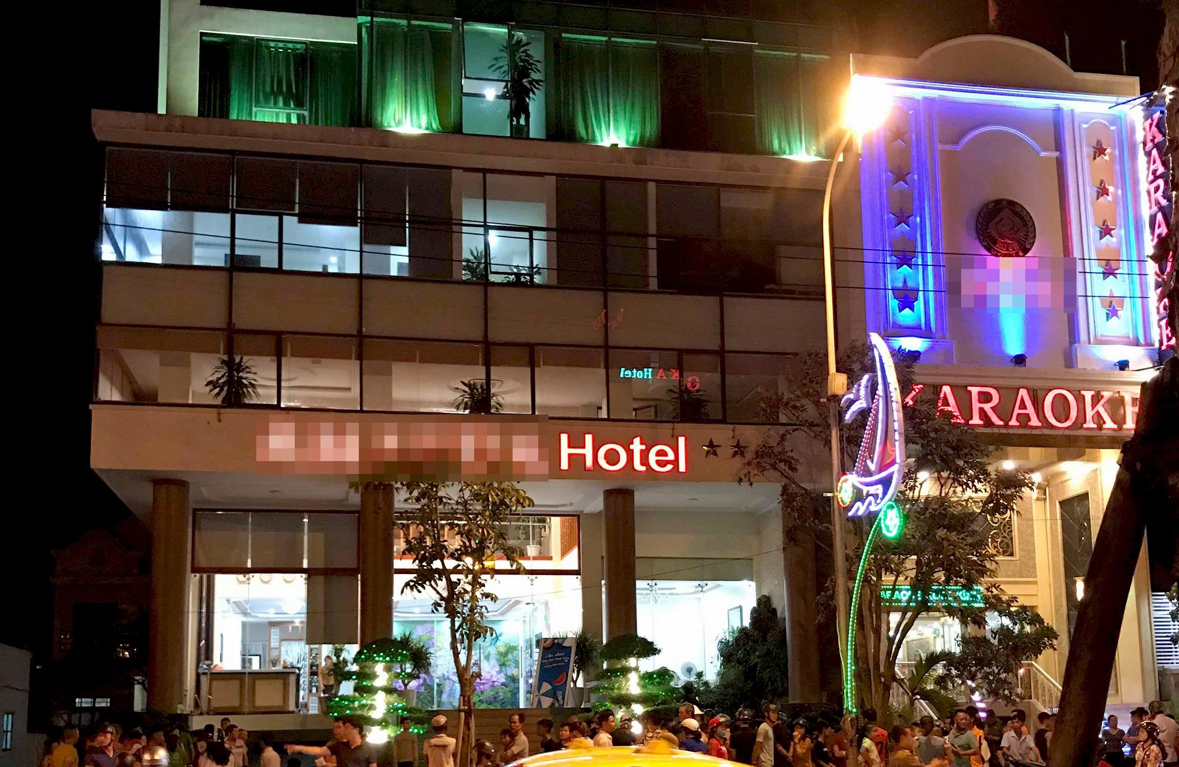 Nguoi dan ong len tang 11 khach san uong ca phe roi nhay lau tu tu hinh anh