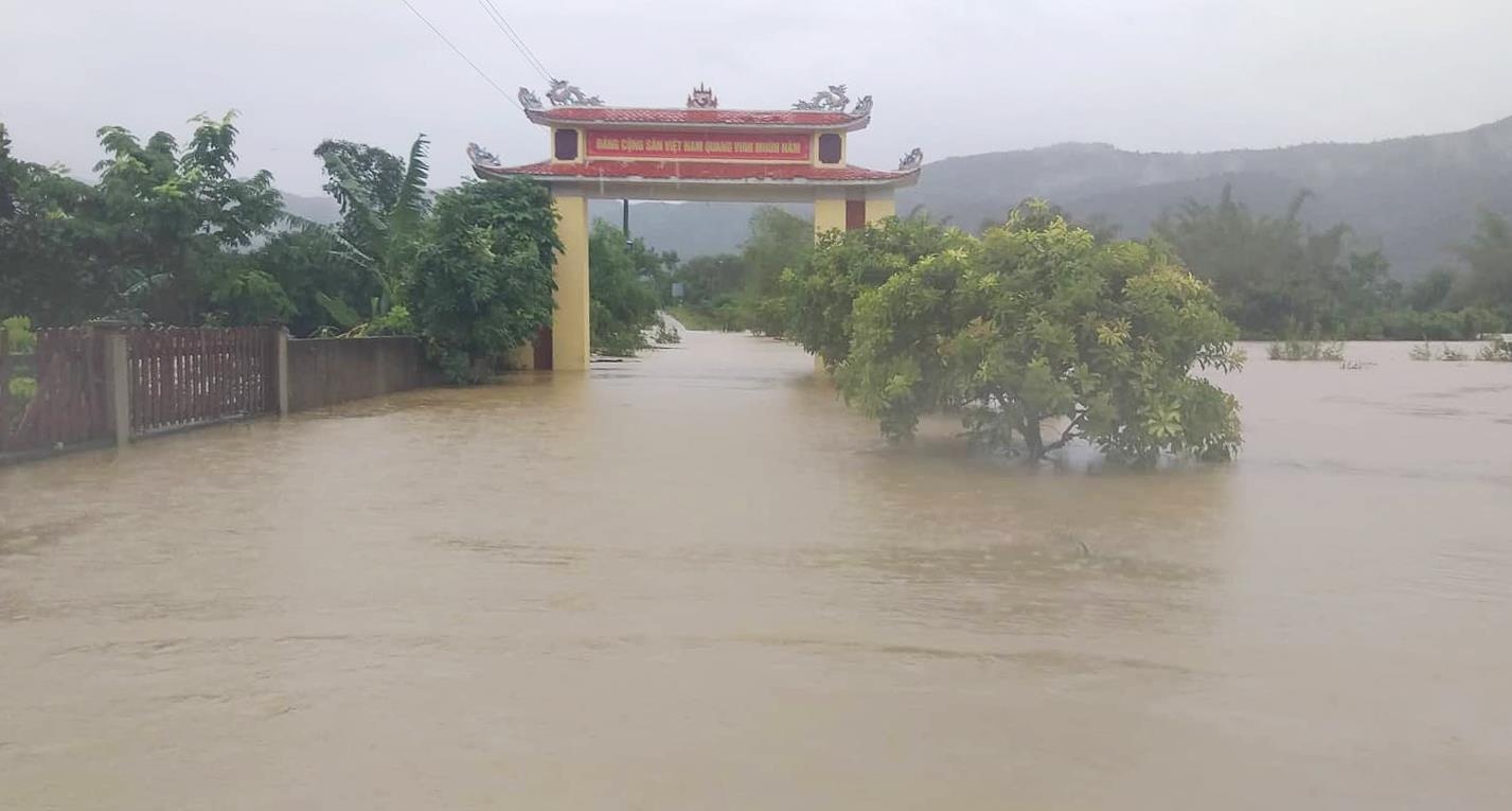 Nhiều vùng ở Quảng Bình bị chia cắt cục bộ do mưa lũ ảnh 2 Nhieu vung o Quang Binh bi chia cat cuc bo do mua lu anh 2