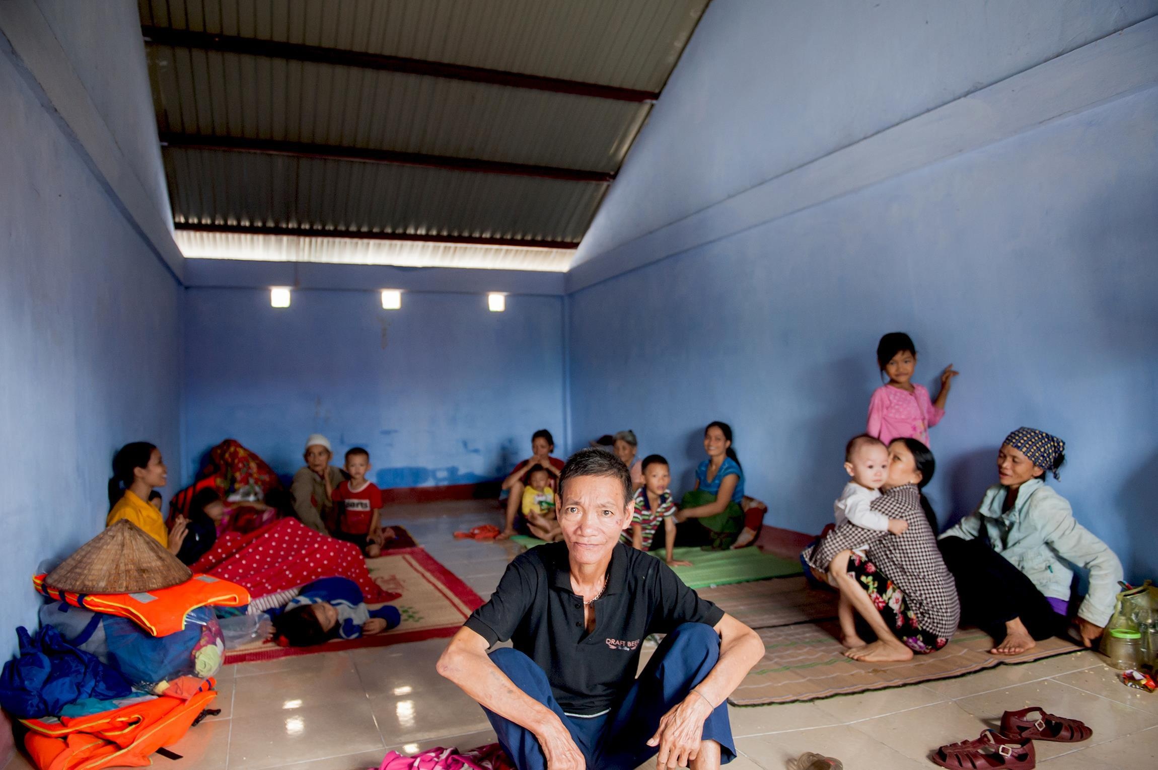 Can canh ron lu nha dan ngap toi noc o Quang Binh anh 7