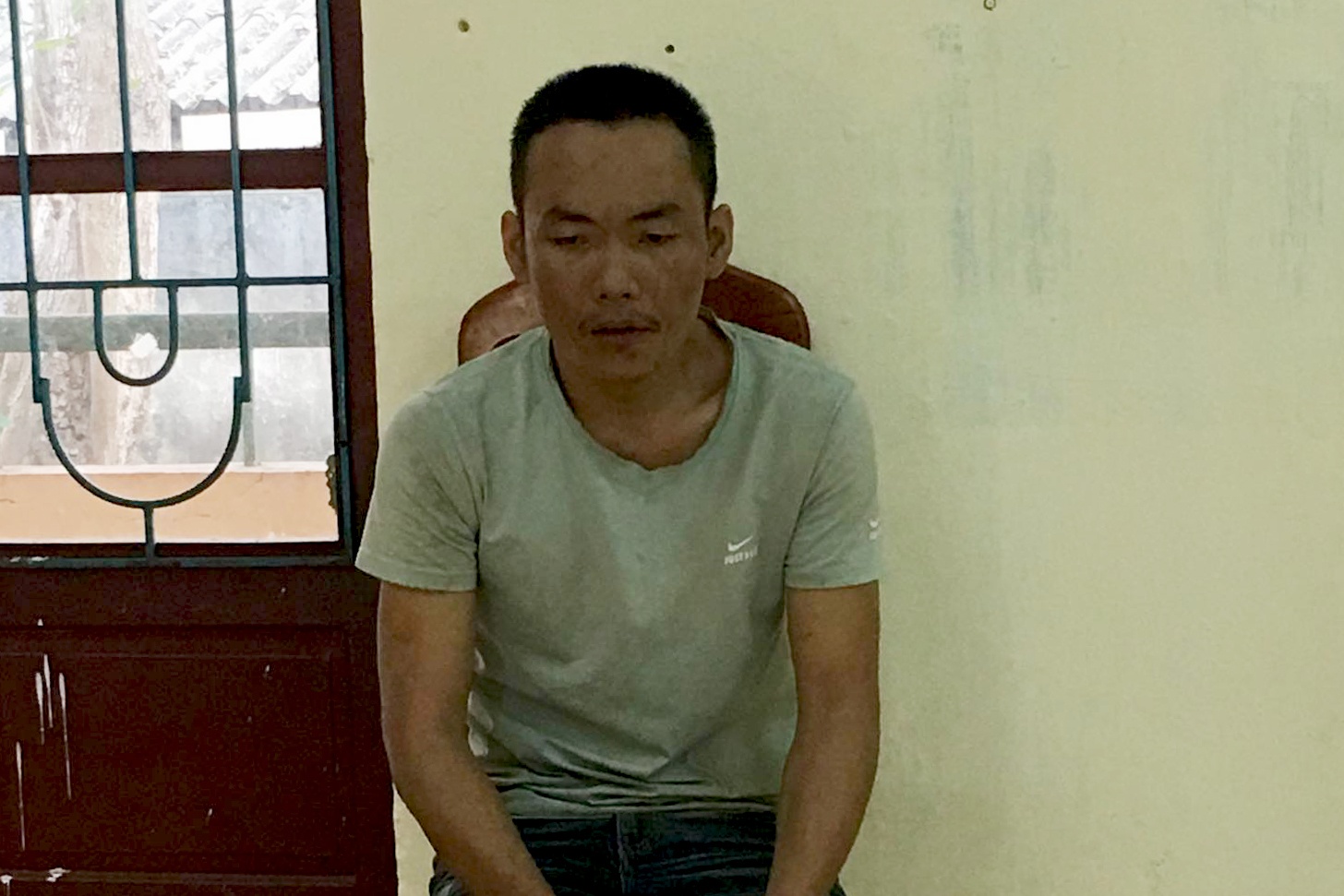 8X ngao da dot chay tram bien ap anh 1