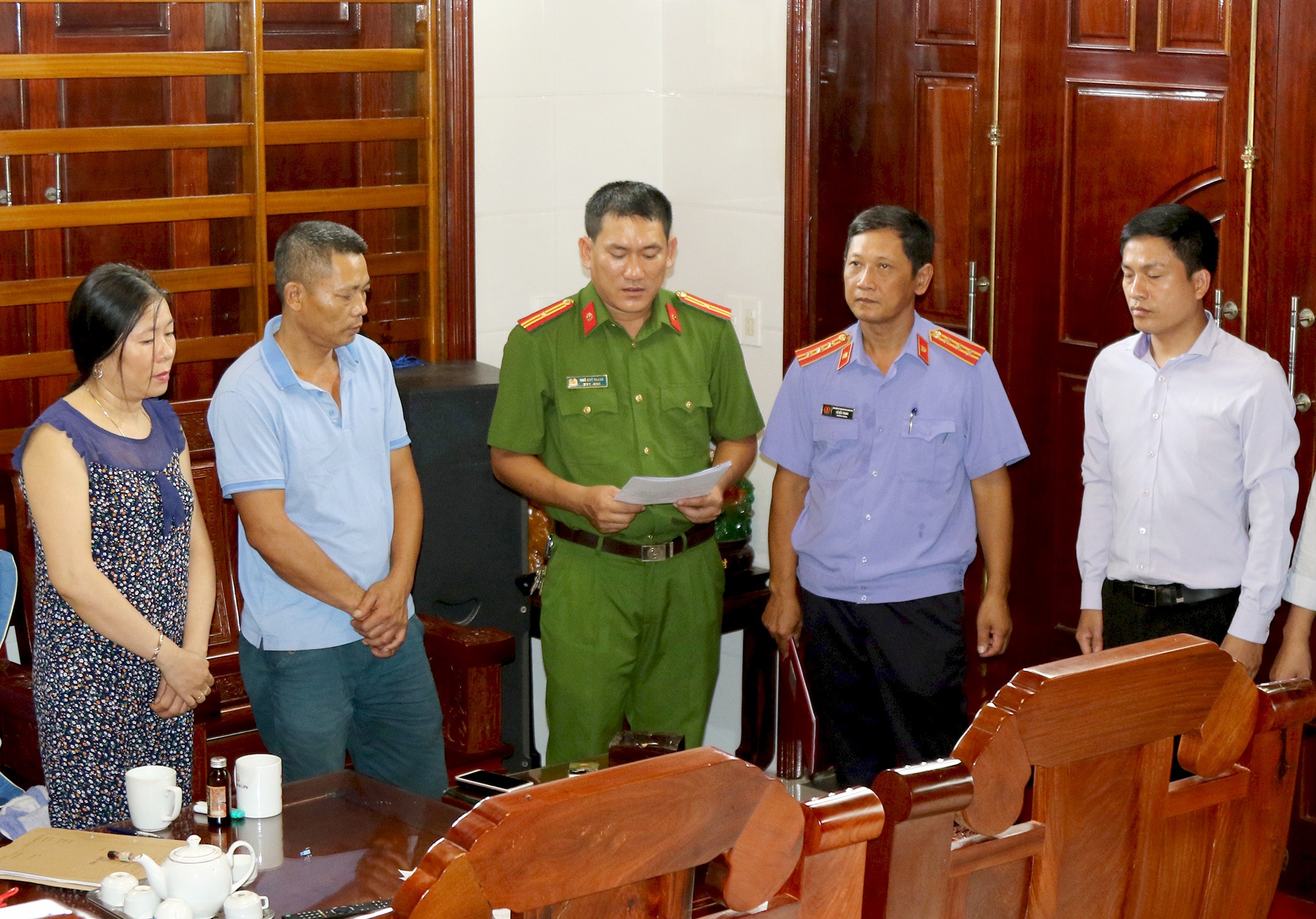 Duong day danh bac 1.000 ty anh 1