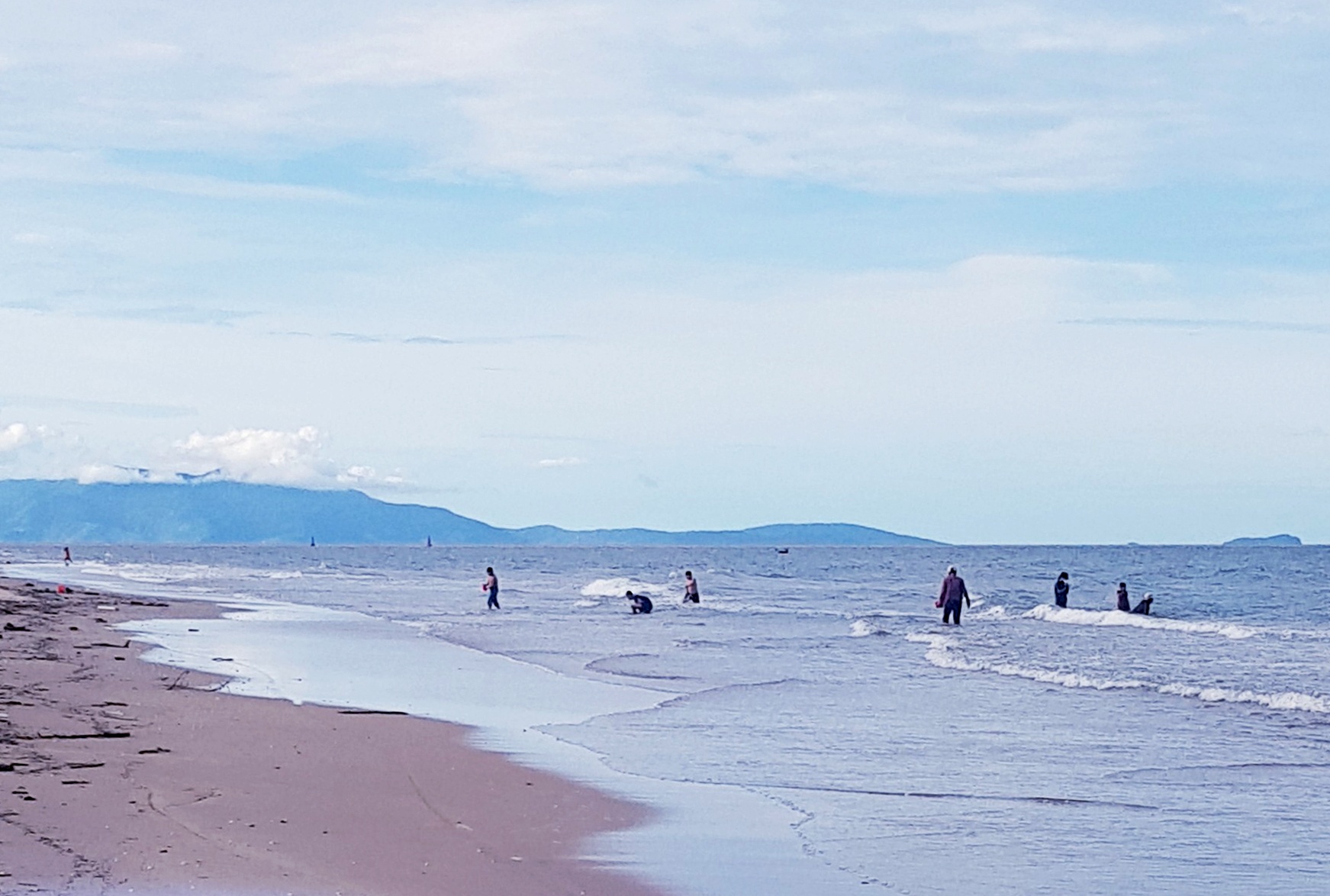 Oc xoan dat vao bien day dac anh 1