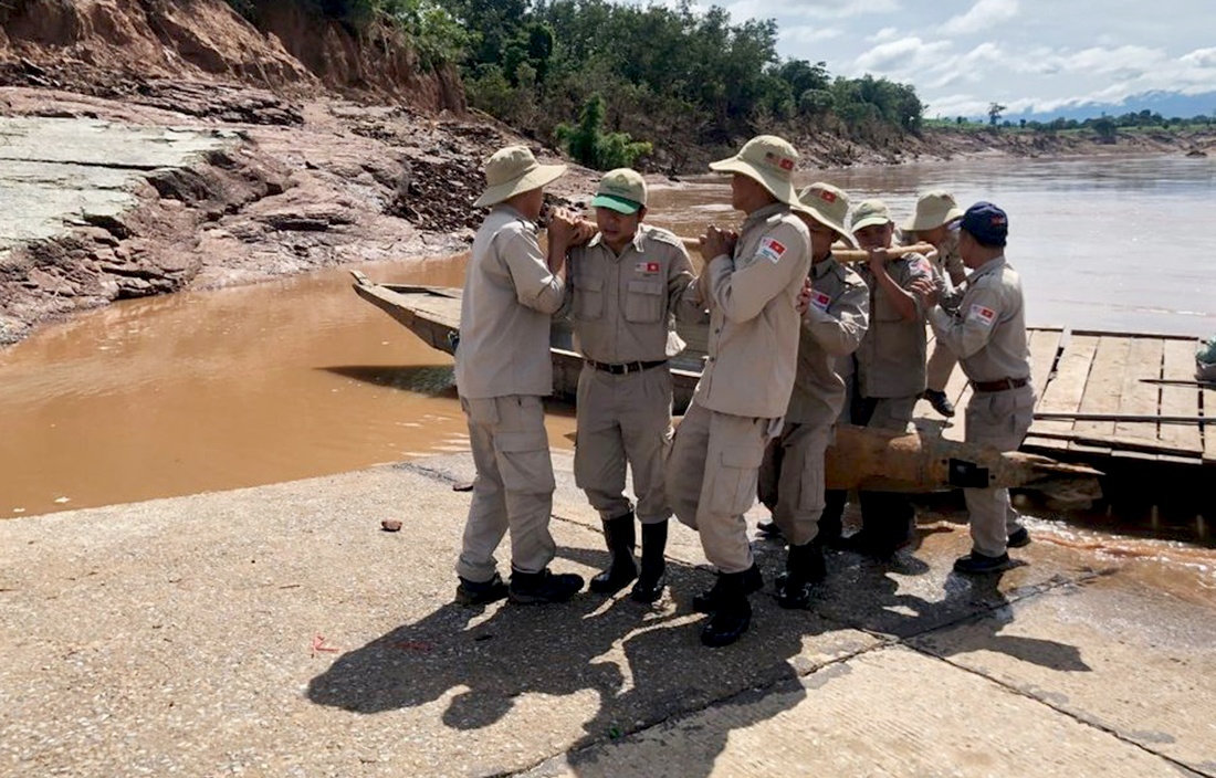 Phat hien 7 qua bom ta lo thien sau mua lu anh 2