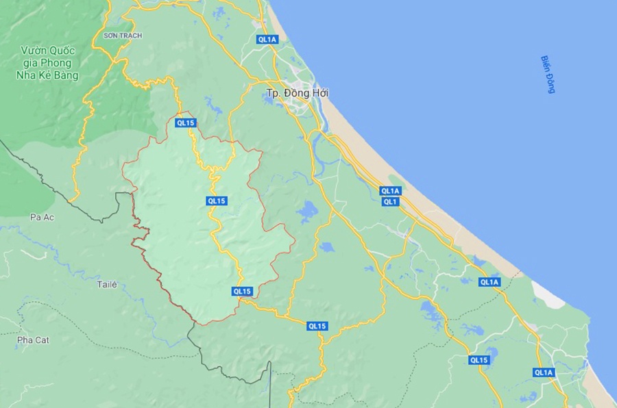 Hai nguoi dan ong nam chet tren vong trong rung anh 1