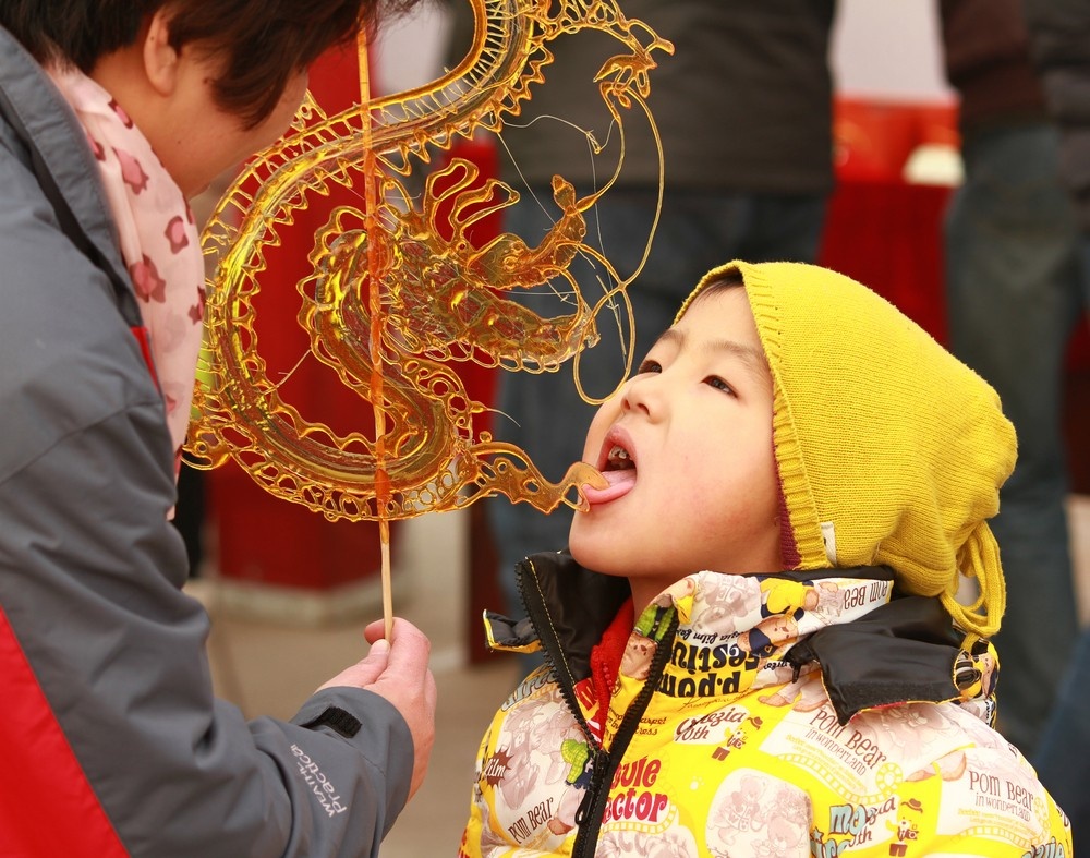 Keo mach nha - mon qua vat dan gian cua nguoi Trung Quoc hinh anh