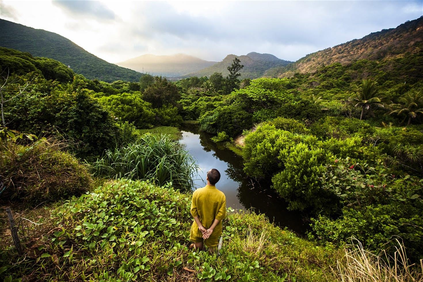 ong ba Smith o Con Dao anh 10