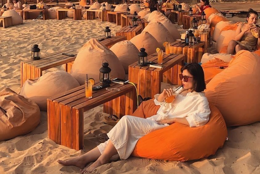 Den beach bar ngam hoang hon Phu Quoc tuyet dep hinh anh